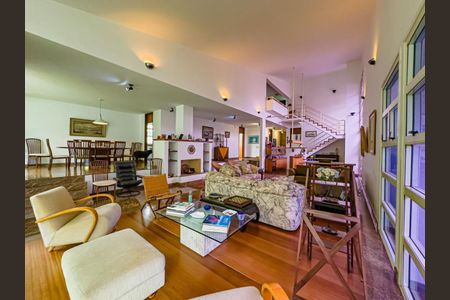 Casa de Condomínio à venda com 4 quartos, 650m² em Alphaville Residencial Dois, Barueri