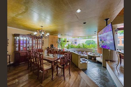 Casa de Condomínio à venda com 3 quartos, 325m² em Residencial Seis (Alphaville), Santana de Parnaíba