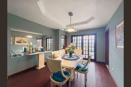 Casa de Condomínio à venda com 3 quartos, 345m² em Residencial Nove (Alphaville), Santana de Parnaíba