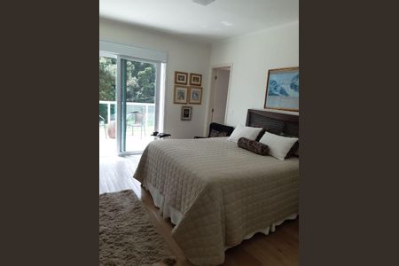 Casa de condomínio à venda com 345m², 5 quartos e 5 vagas