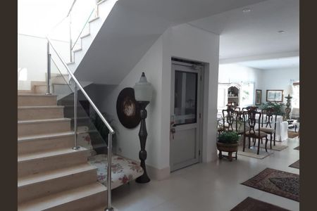 Casa de condomínio à venda com 345m², 5 quartos e 5 vagas