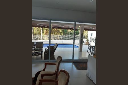 Casa de condomínio à venda com 345m², 5 quartos e 5 vagas