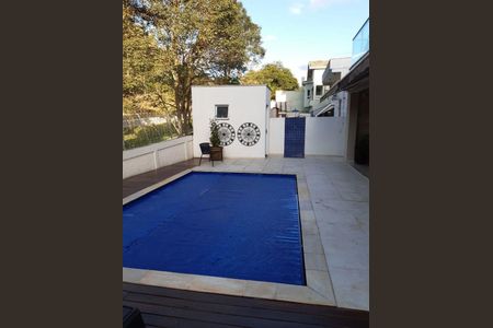 Casa de condomínio à venda com 345m², 5 quartos e 5 vagas