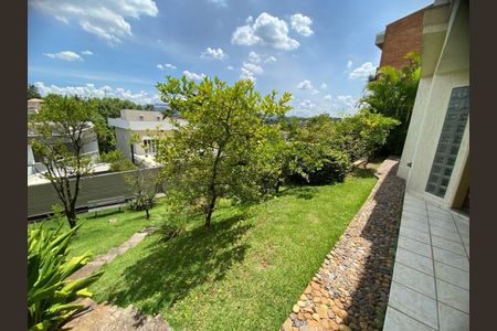 Casa de condomínio à venda com 260m², 4 quartos e 4 vagas