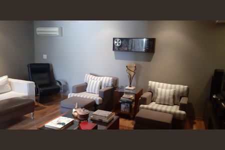 Casa de condomínio à venda com 400m², 3 quartos e 4 vagas