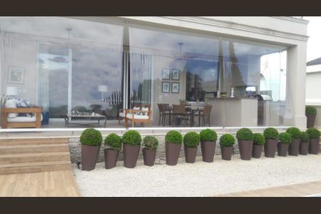 Casa de condomínio à venda com 400m², 3 quartos e 4 vagas