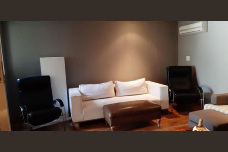 Casa de condomínio à venda com 400m², 3 quartos e 4 vagas