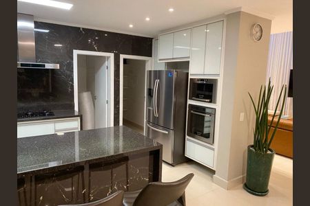 Casa à venda com 340m², 5 quartos e 4 vagas