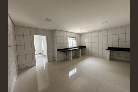 Casa para alugar com 2 quartos, 200m² em Parque Sao Jose, Belo Horizonte