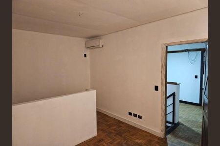 Casa à venda com 3 quartos, 280m² em Pinheiros, São Paulo