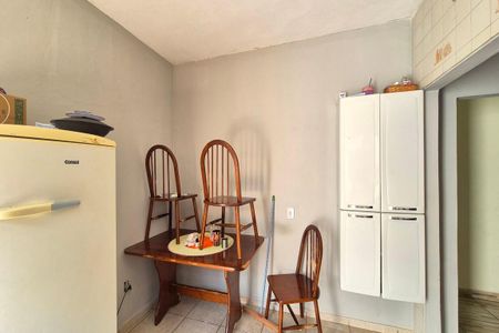 Casa à venda com 250m², 5 quartos e 1 vagaCozinha 