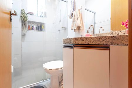 Banheiro social  de apartamento para alugar com 2 quartos, 117m² em Jardim Leblon, Belo Horizonte