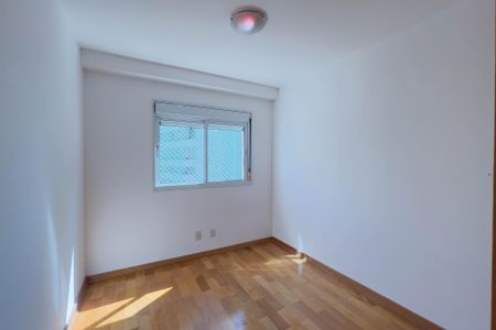 Apartamento para alugar com 112m², 3 quartos e 3 vagasQuarto 2