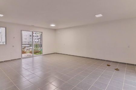 Apartamento à venda com 42m², 2 quartos e sem vagaÁrea comum - Salão de festas