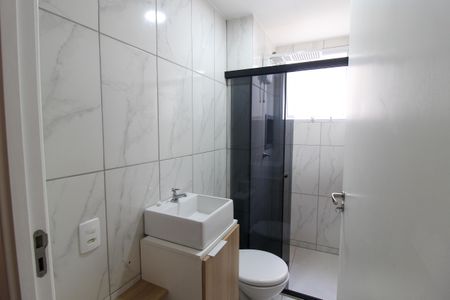 Banheiro de apartamento para alugar com 2 quartos, 42m² em Jardim Gilda Maria, São Paulo