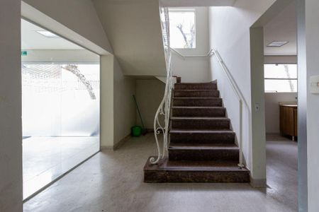 Casa para alugar com 750m², 8 quartos e 8 vagas