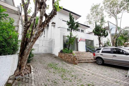 Casa para alugar com 750m², 8 quartos e 8 vagas
