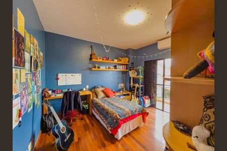 Casa de Condomínio à venda com 4 quartos, 341m² em Alphaville, Santana de Parnaíba