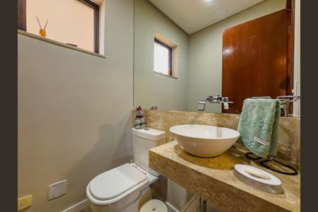 Casa de condomínio à venda com 341m², 4 quartos e 3 vagas