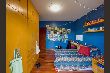 Casa de Condomínio à venda com 4 quartos, 341m² em Alphaville, Santana de Parnaíba