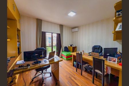 Casa de condomínio à venda com 341m², 4 quartos e 3 vagas