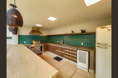 Casa de condomínio à venda com 341m², 4 quartos e 3 vagas