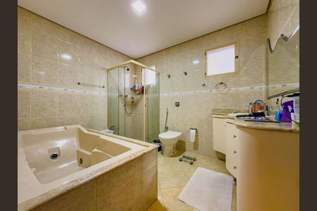 Casa de condomínio à venda com 341m², 4 quartos e 3 vagas