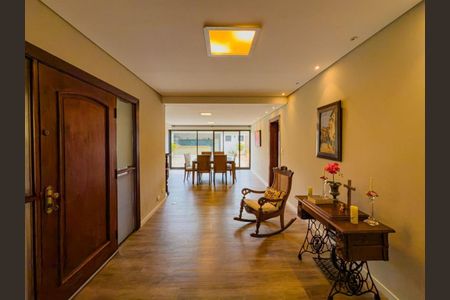 Casa de condomínio à venda com 341m², 4 quartos e 3 vagas