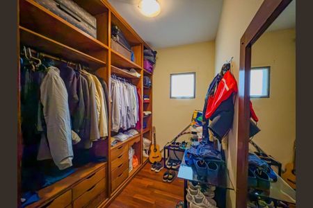 Casa de condomínio à venda com 341m², 4 quartos e 3 vagas