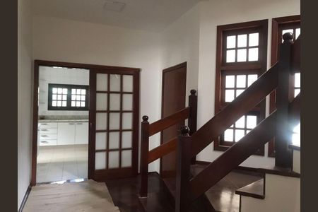Casa à venda com 448m², 5 quartos e 2 vagas
