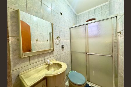 Casa à venda com 250m², 3 quartos e 2 vagasBanheiro da Suíte 2