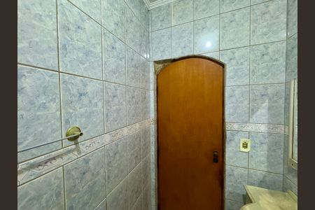 Casa à venda com 250m², 3 quartos e 2 vagasBanheiro da Suíte 2