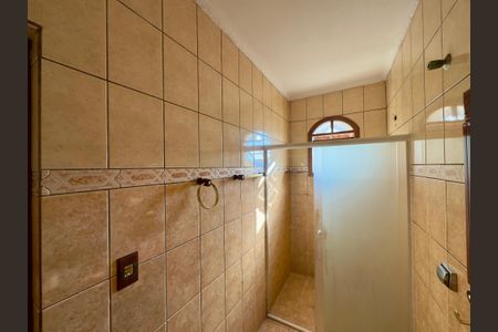 Casa à venda com 250m², 3 quartos e 2 vagasBanheiro da Suíte 1