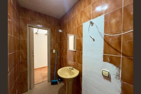 Casa à venda com 250m², 3 quartos e 2 vagasBanheiro do Salão Comercial