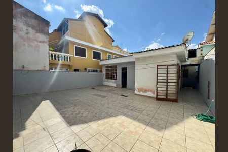 Casa à venda com 250m², 3 quartos e 2 vagasQuintal