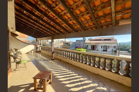 Casa à venda com 250m², 3 quartos e 2 vagasVaranda