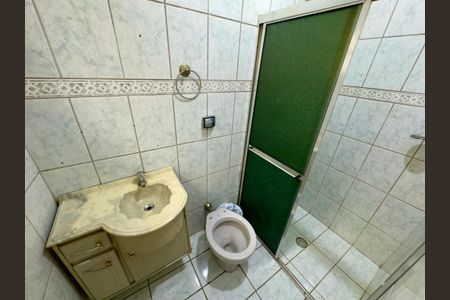 Casa à venda com 250m², 3 quartos e 2 vagasBanheiro social