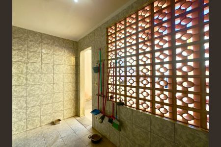 Casa à venda com 250m², 3 quartos e 2 vagasÁrea de Serviço