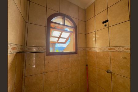 Casa à venda com 250m², 3 quartos e 2 vagasBanheiro da Suíte 1