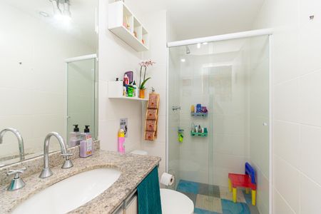 Apartamento à venda com 77m², 3 quartos e 1 vagaBanheiro 2