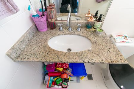 Apartamento à venda com 77m², 3 quartos e 1 vagaBanheiro da Suíte