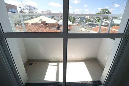 Apartamento para alugar com 40m², 2 quartos e 1 vagaSacada