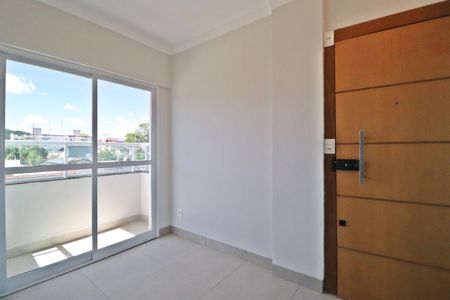 Sala de apartamento para alugar com 2 quartos, 40m² em Umuarama, Uberlândia