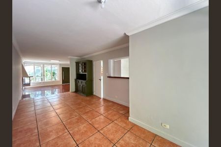 Casa à venda com 174m², 3 quartos e 3 vagas