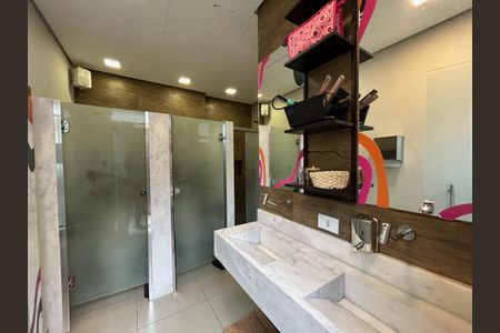 Casa à venda com 174m², 3 quartos e 3 vagas