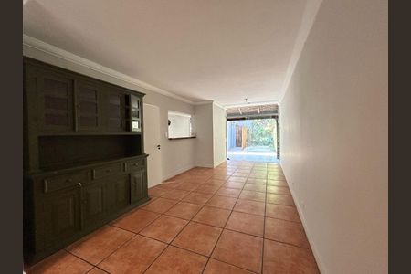 Casa à venda com 174m², 3 quartos e 3 vagas