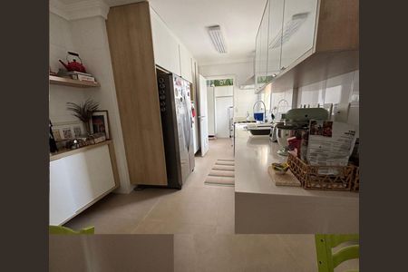Apartamento à venda com 138m², 3 quartos e 3 vagas Apartamento à venda com 138m², 3 quartos e 3 vagasCozinha