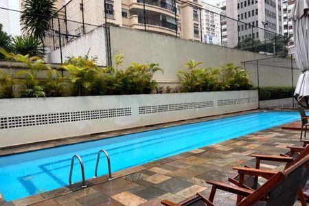 Apartamento à venda com 138m², 3 quartos e 3 vagas Apartamento à venda com 138m², 3 quartos e 3 vagasPiscina