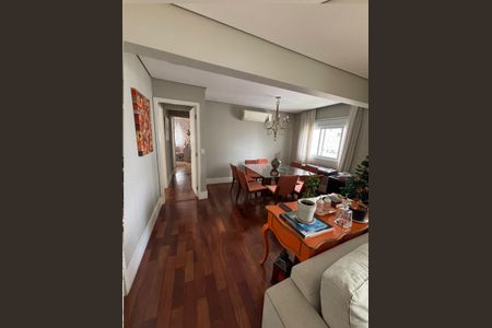 Apartamento à venda com 138m², 3 quartos e 3 vagas Apartamento à venda com 138m², 3 quartos e 3 vagasSala