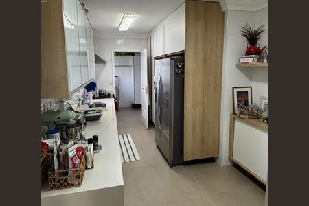 Apartamento à venda com 138m², 3 quartos e 3 vagas Apartamento à venda com 138m², 3 quartos e 3 vagasCozinha